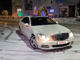 2009 Mercedes-Benz S-Класс 550 Long V (W221), белый, 1890000 рублей, вид 2