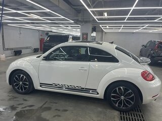 2012 Volkswagen Beetle II (A5), белый, 1400000 рублей, вид 4