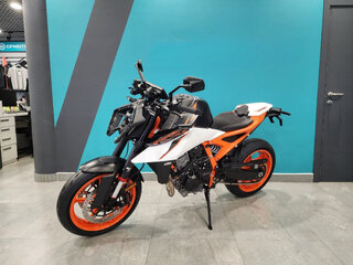 2026 KTM 990 Duke, белый, 1630000 рублей, вид 2