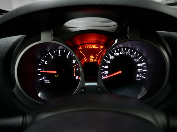 2014 Nissan Juke I, красный, 860000 рублей - вид 14