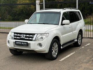 2011 Mitsubishi Pajero IV Рестайлинг 1, белый, 1879000 рублей, вид 3