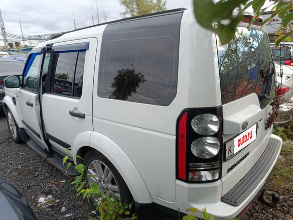 2014 Land Rover Discovery IV Рестайлинг, белый, 1330000 рублей - вид 2
