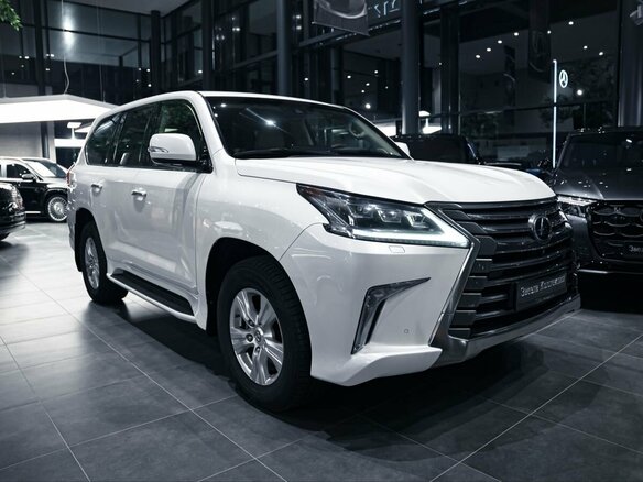 2016 Lexus LX 450d III Рестайлинг 2, белый, 6950000 рублей - вид 6