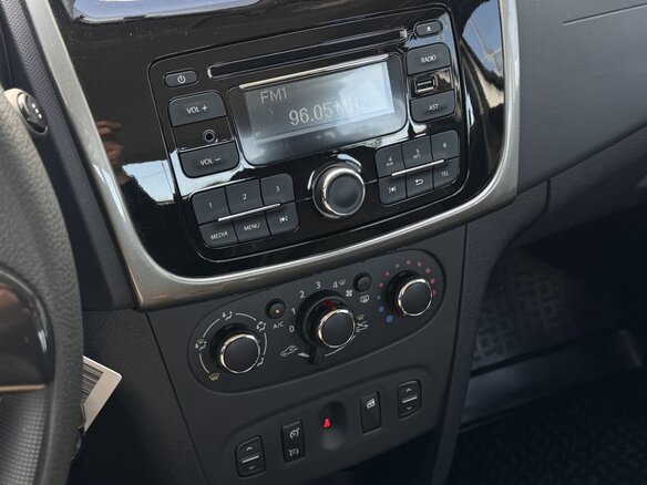 2016 Renault Logan II, серый - вид 12