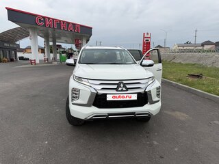 2023 Mitsubishi Montero Sport III Рестайлинг, белый, 4600000 рублей, вид 4