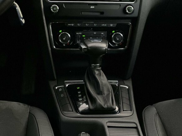 2012 Skoda Superb II, красный, 1090000 рублей - вид 15