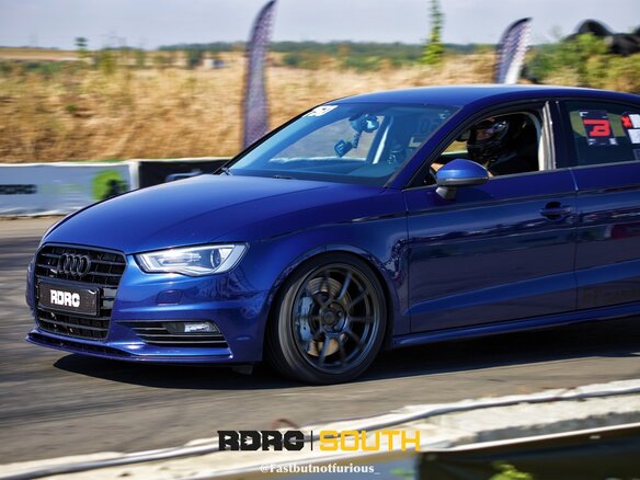2013 Audi A3 III (8V), синий, 2699000 рублей