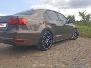 2011 Volkswagen Jetta VI, коричневый, 820000 рублей, вид 4