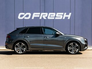 2019 Audi Q8 55 TFSI I (4M), серый, 6200000 рублей, вид 5