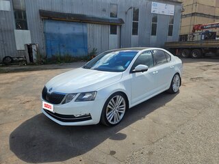 2017 Skoda Octavia III (A7) Рестайлинг, белый, 1670000 рублей, вид 3