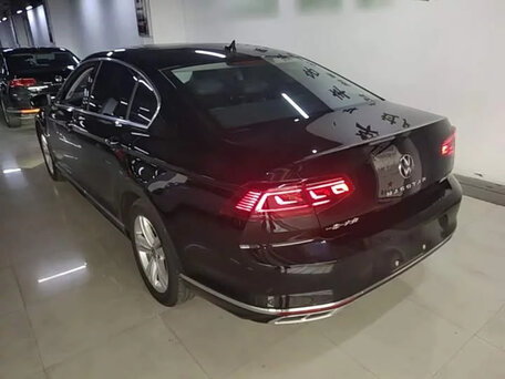 2025 Volkswagen Magotan B8 Рестайлинг, чёрный, 2000000 рублей, вид 4