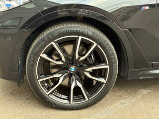 2022 BMW X7 40d I (G07), чёрный, 9900000 рублей, вид 5