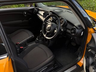 2014 Mini Hatch Cooper III (F55/F56), оранжевый, 880000 рублей, вид 3