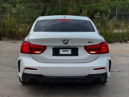 2022 BMW 1 серии 120i III (F52) Рестайлинг, белый, 1797000 рублей, вид 4