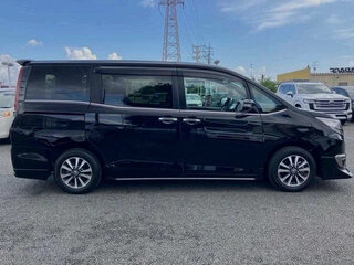 2020 Toyota Esquire I Рестайлинг, чёрный, 1815000 рублей, вид 5