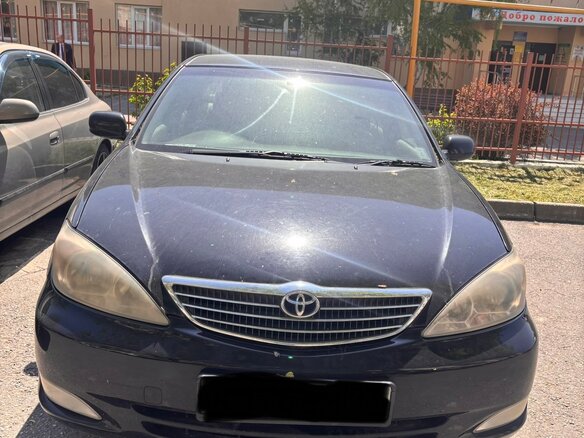 2002 Toyota Camry V (XV30), чёрный, 710000 рублей