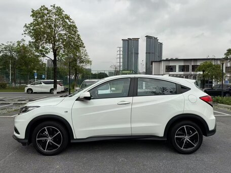 2022 Honda Vezel I Рестайлинг, белый, 2200000 рублей, вид 4