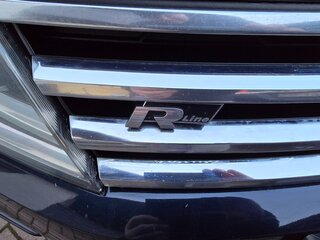 2017 Volkswagen Touareg II Рестайлинг, синий, 2595000 рублей, вид 3