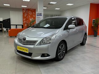 2012 Toyota Verso I, серебристый, 1650000 рублей, вид 1