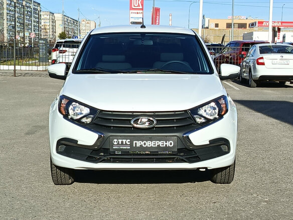 2023 Lada (ВАЗ) Granta I Рестайлинг, белый, 700000 рублей - вид 1
