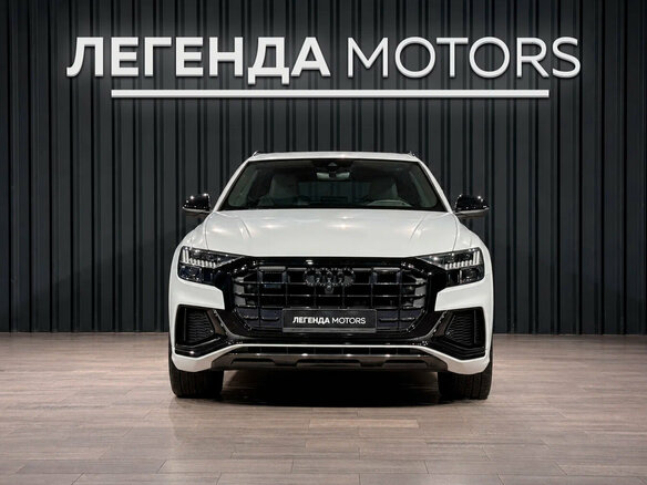 2020 Audi Q8 50 TDI I (4M), белый, 7990000 рублей - вид 1