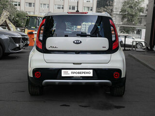 2018 Kia Soul II Рестайлинг, бежевый, 1598000 рублей, вид 5
