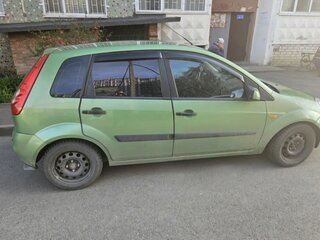 2006 Ford Fiesta Mk5, зелёный, 385000 рублей, вид 2