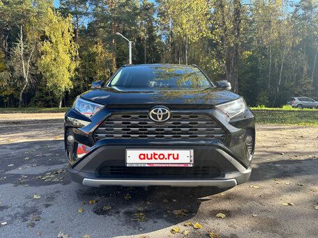 2020 Toyota RAV4 V (XA50), чёрный, 4000000 рублей, вид 2