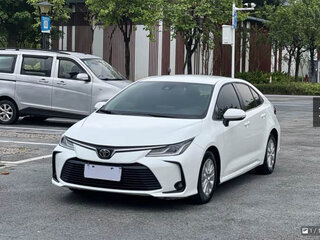 2023 Toyota Corolla XII (E210), белый, 1630000 рублей, вид 3