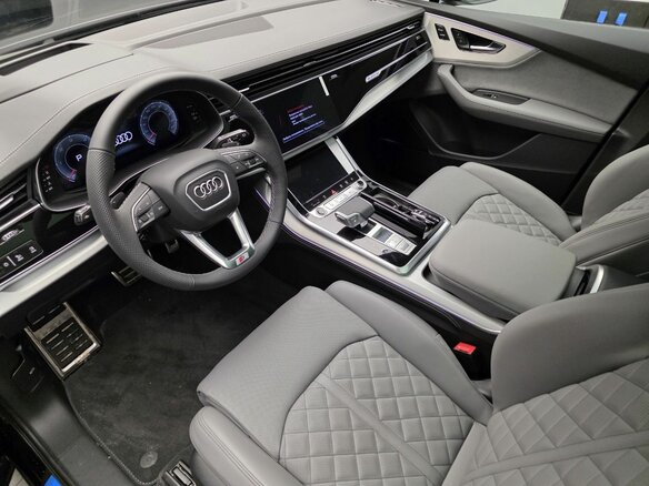2025 Audi Q7 50 TDI II (4M) Рестайлинг 2, белый, 13900000 рублей - вид 2