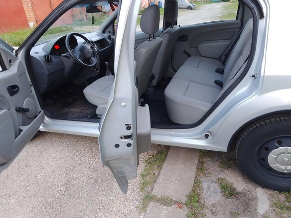 2008 Renault Logan I, серый - вид 2