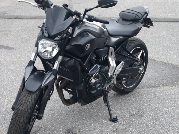 2015 Yamaha MT-07 (FZ-07), серый, 630000 рублей - вид 2