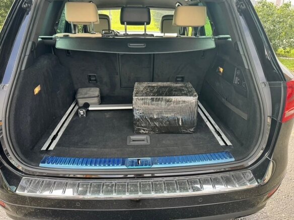 2011 Volkswagen Touareg II, чёрный, 2750000 рублей - вид 14