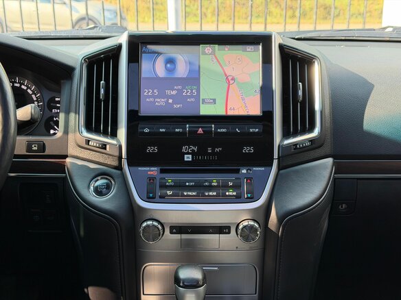 2015 Toyota Land Cruiser 200 Series Рестайлинг 2, чёрный, 4599000 рублей - вид 25