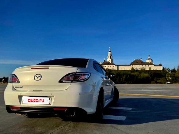 2011 Mazda 6 II (GH) Рестайлинг, белый, 1300000 рублей - вид 12
