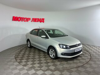 2013 Volkswagen Polo V, серебристый, 800000 рублей, вид 3