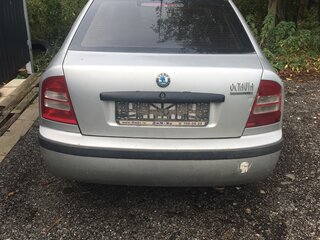 2003 Skoda Octavia I (A4) Рестайлинг, серебристый, 200000 рублей, вид 4