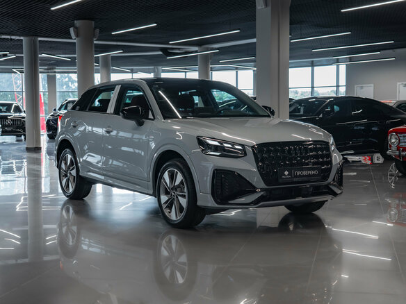 2025 Audi Q2 L 35 TFSI I Рестайлинг, серый, 3700000 рублей - вид 1