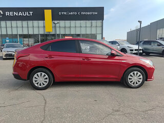 2022 Hyundai Solaris II Рестайлинг, красный, 1880000 рублей, вид 4