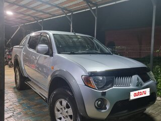 2008 Mitsubishi L200 IV, серебристый, 1300000 рублей, вид 3