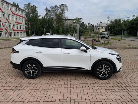 2024 Kia Sportage V, белый, 3100000 рублей, вид 4
