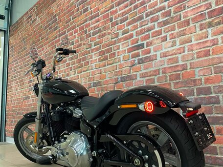 2024 Harley-Davidson Softail Standard, чёрный, 1990000 рублей, вид 3