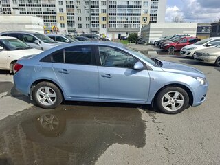 2011 Chevrolet Cruze I, серый, 650000 рублей, вид 4