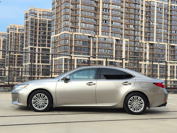 2014 Lexus ES 250 VI, серый, 1699000 рублей - вид 3