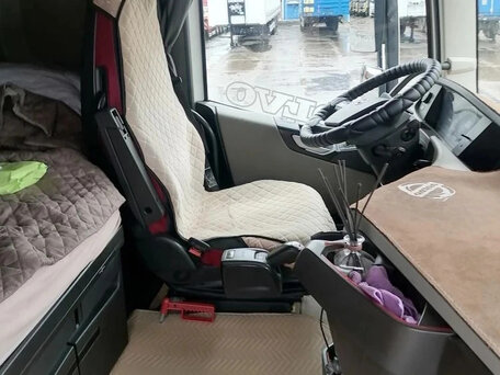 2017 Volvo FH, белый, 8100000 рублей, вид 5