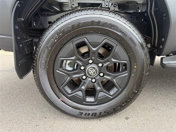 2026 Toyota Hilux IX, чёрный, 5875400 рублей - вид 17