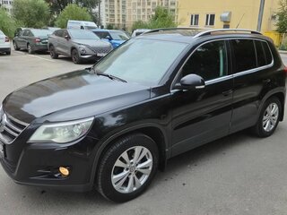 2011 Volkswagen Tiguan I, чёрный, 1100000 рублей, вид 1