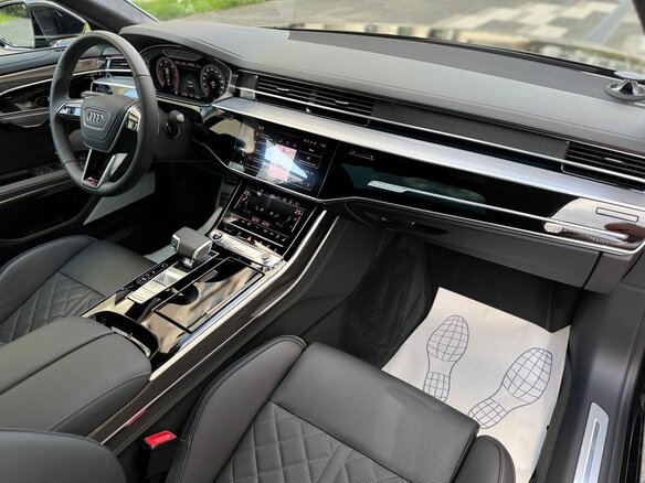 2026 Audi A8 Long 50 TDI IV (D5) Рестайлинг, чёрный, 27999000 рублей - вид 4