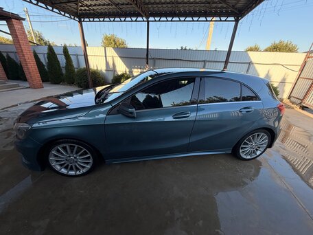 2014 Mercedes-Benz A-Класс 180 III (W176), синий, 1480000 рублей, вид 2