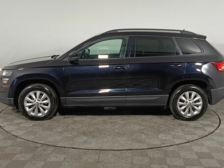 2021 Skoda Karoq I, чёрный, 1990000 рублей, вид 4